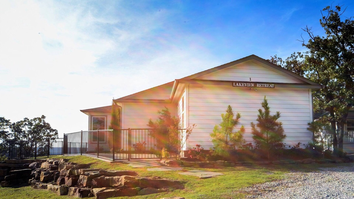 Sperry Cottage | Lake View Retreat at CrossTimbers Marina