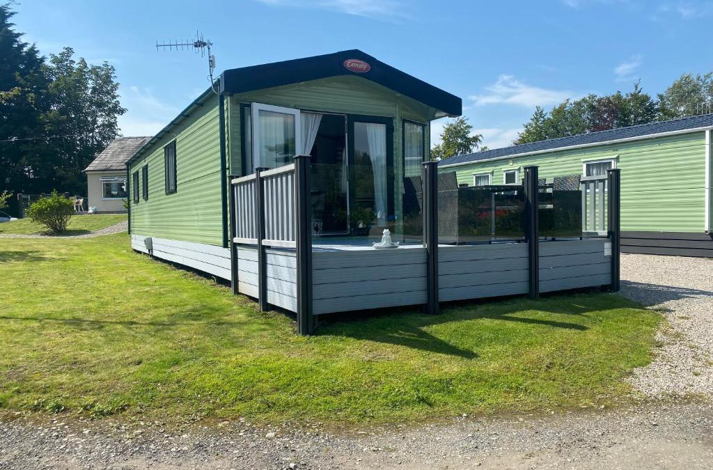 Tewitfield House | lake view staycations