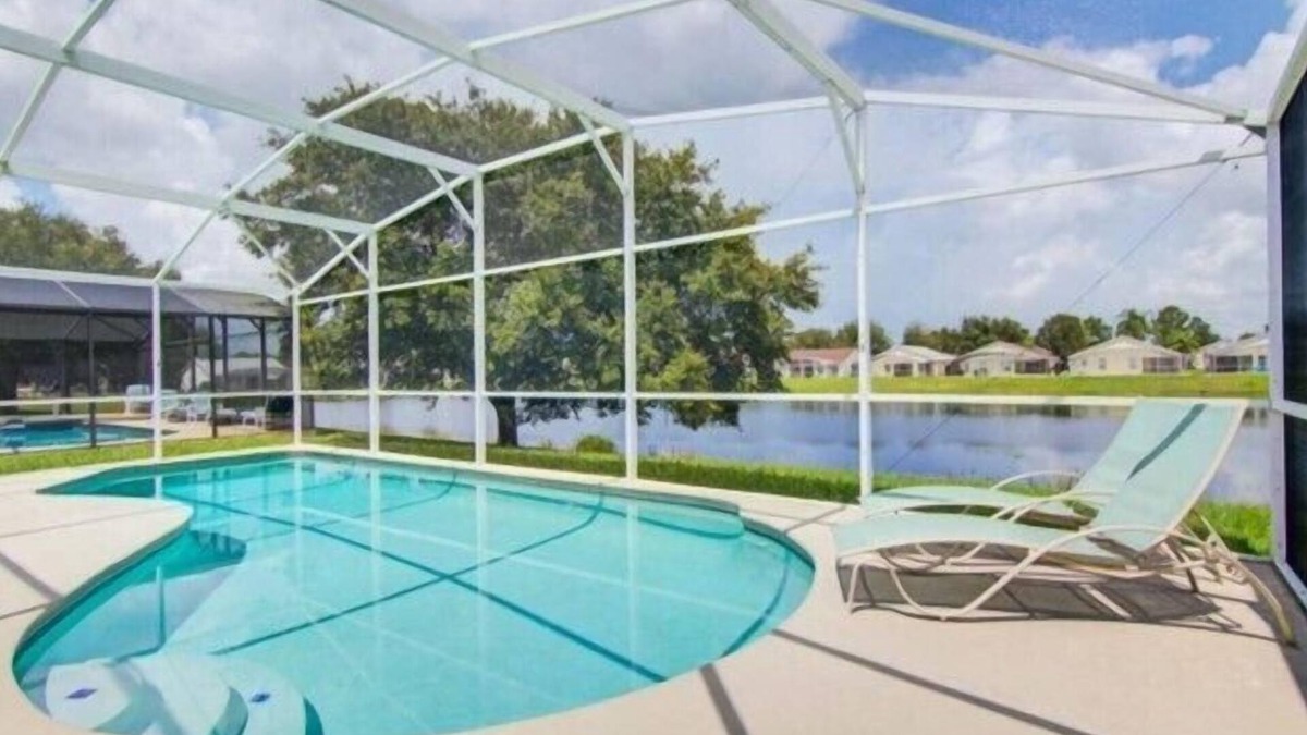 Clear Creek House | Lake View Villa. Peaceful, 3 bed family home away from home.