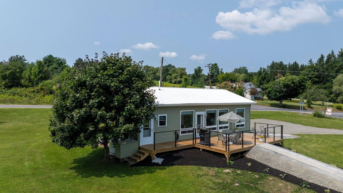 Hammondsport House | Lake & Vineyard View