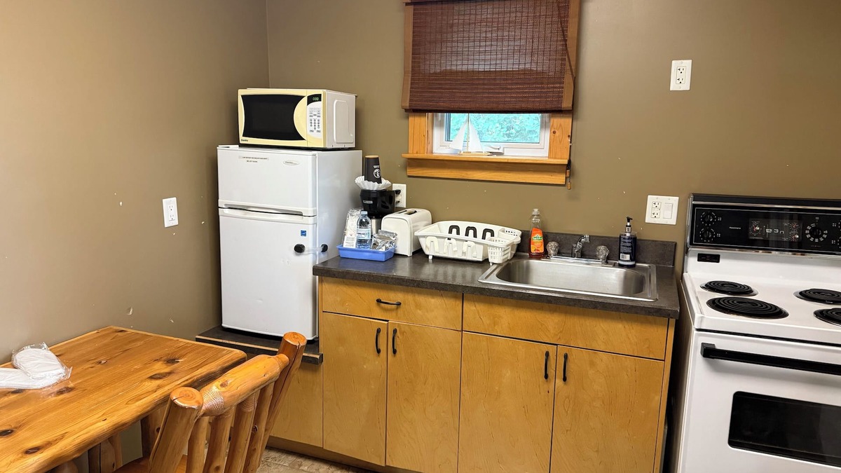 Kenora Hotel | Lake-Vu Motel