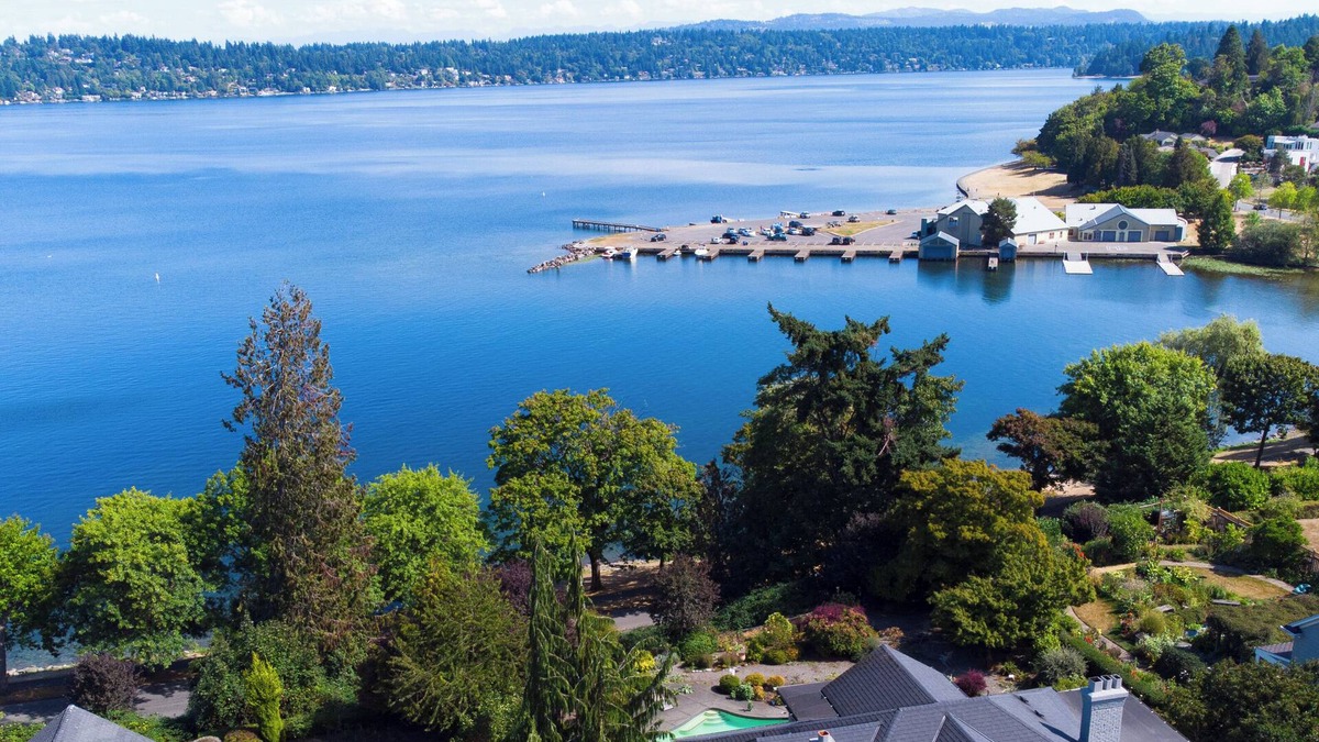 Seattle Metro Area House | Lake Washington Views in Stunningly Renovated Home!
