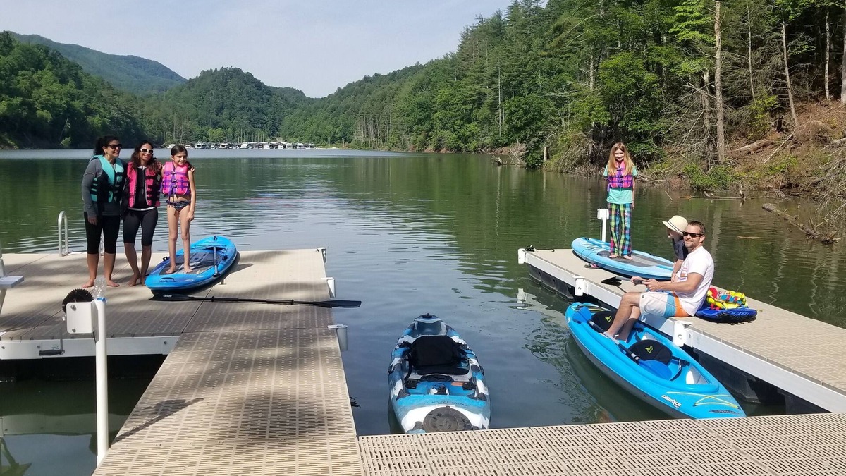 Butler Cabin | Lake Watauga FAMILY FUN, Sunny Lake Front Home Private Dock Water Toys WiFi
