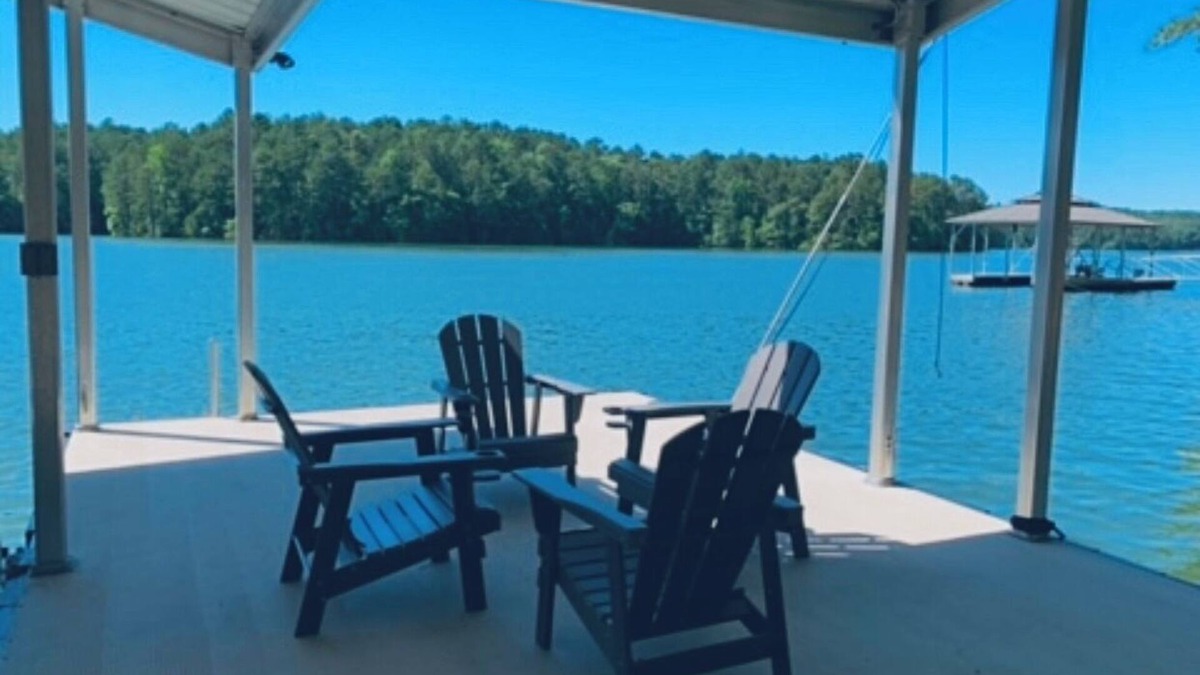 Lineville House | Lake Wedowee Pinewood Retreat.Location.Location.Location.