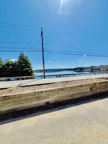 Winnisquam Apartment | Lake Winnisquam 1 Bedroom Condo with Lake Views