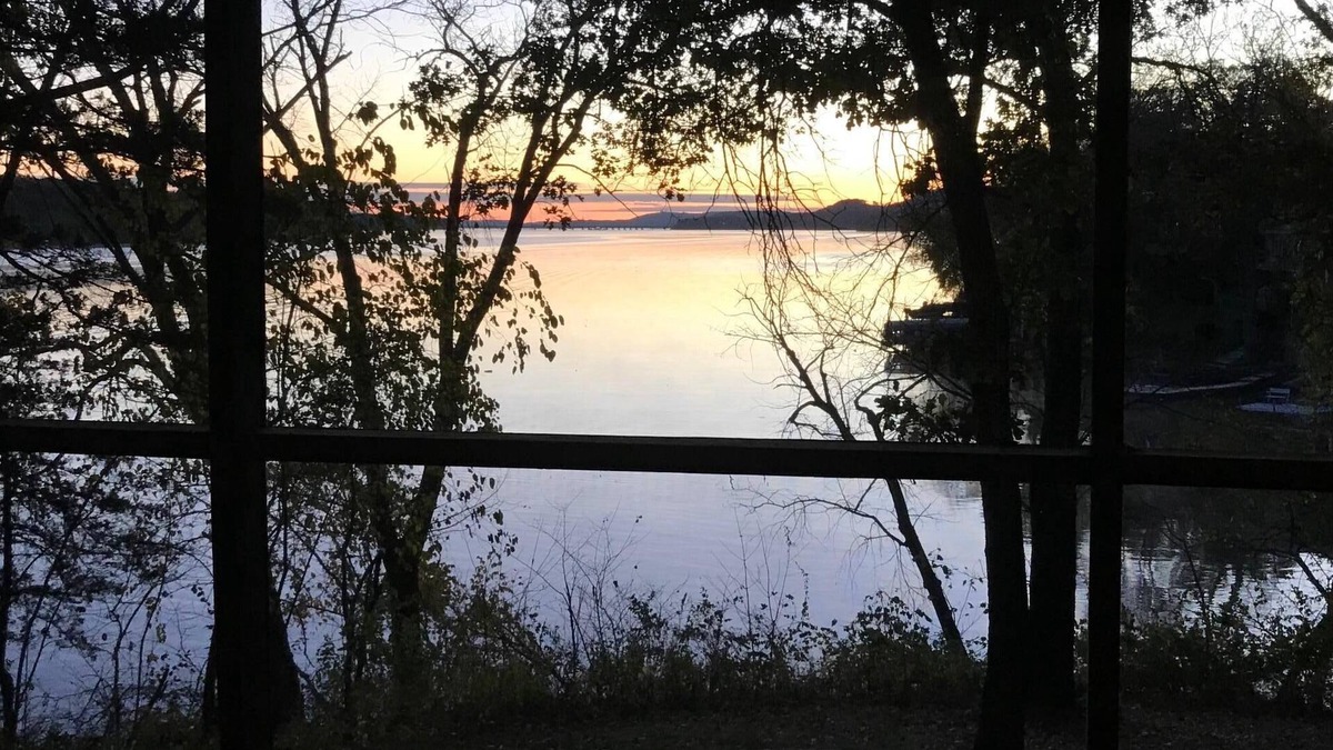 Lodi House | Lake Wisconsin Family Home with great views, beach access, pier.