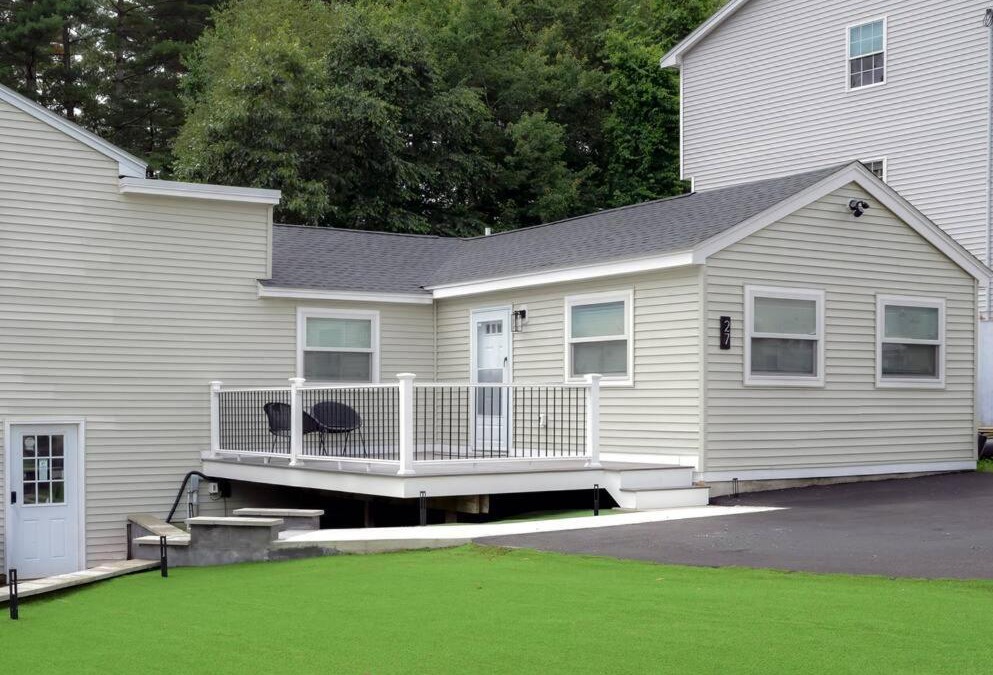 Billerica Villa | LakeAccess 4 Bed 3 Full Bath HOT TUB