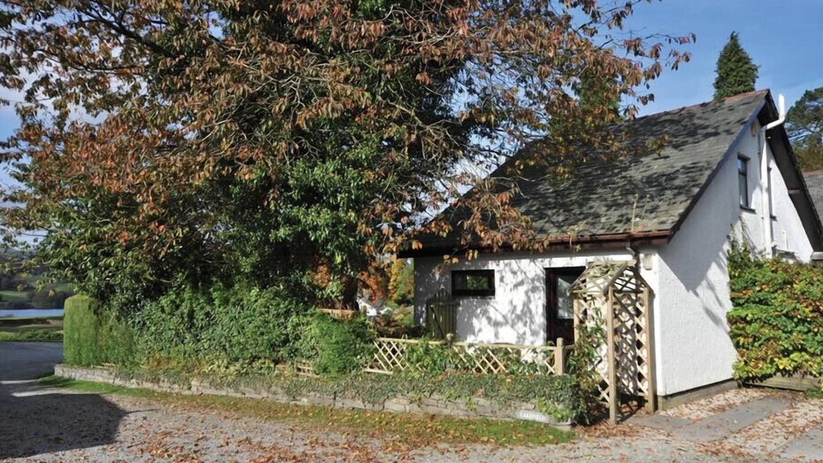Near Sawrey Cottage | LAKEFIELD COTTAGE, pet friendly, with a garden in Hawkshead