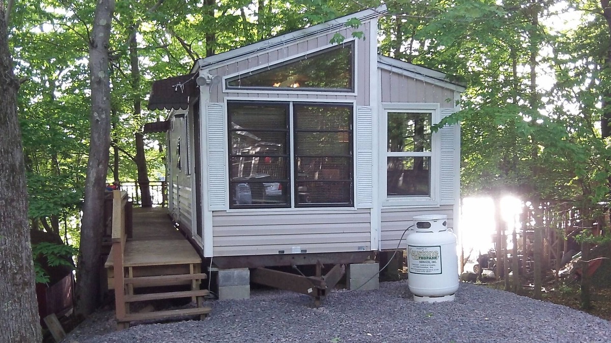 Gouldsboro Cabin | Lakefront 1BR cabin with boat and private dock, beaches, and fishing