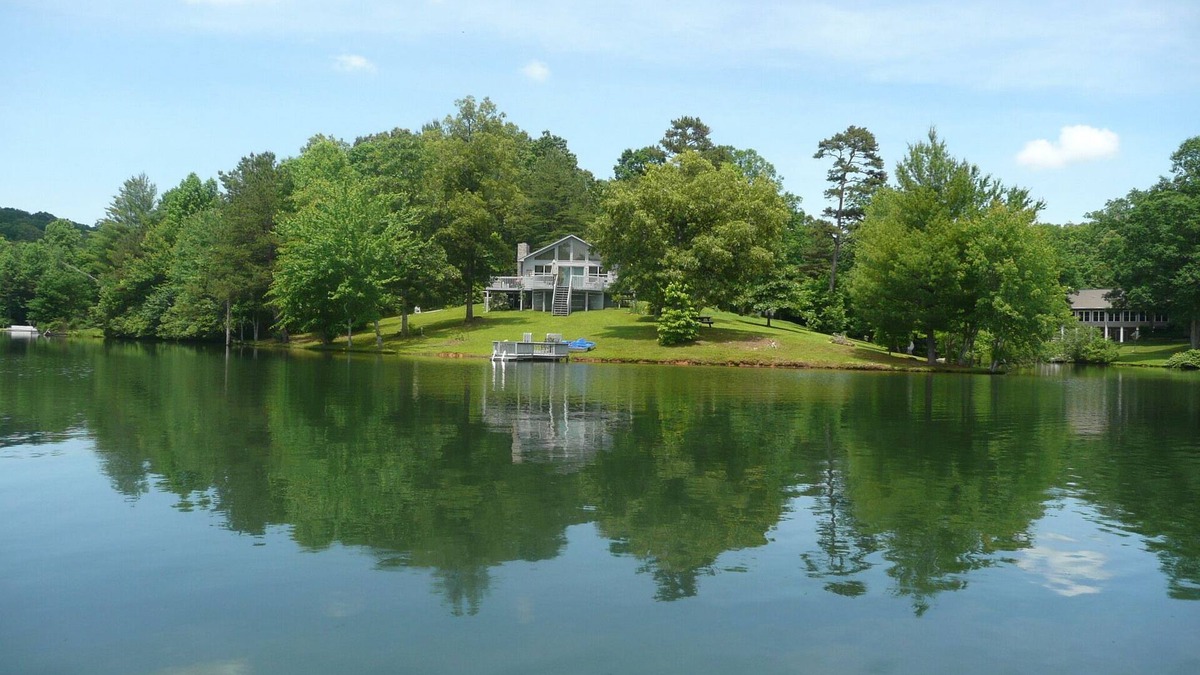 Murphy Cabin | LAKEFRONT AND MOUNTAIN CABIN 2 hrs from ATLANTA MURPHY ~NC~