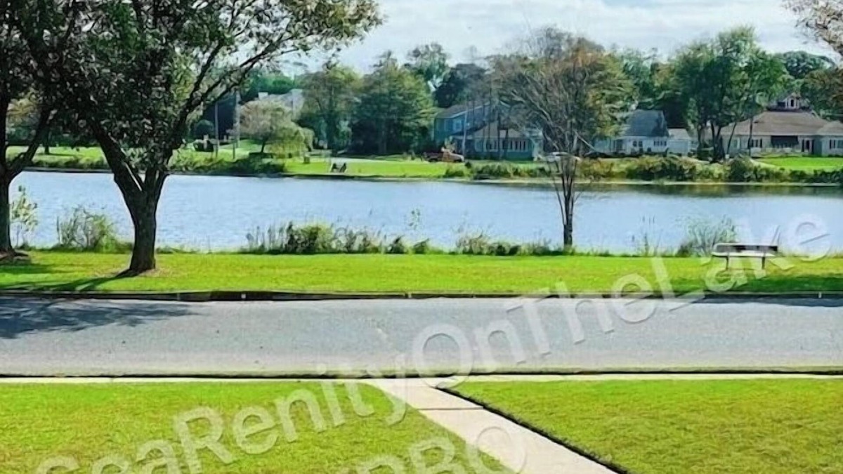 Lake Como House | LAKEFRONT Beach House - SeaRenityOnTheLake - Lake Como, NJ