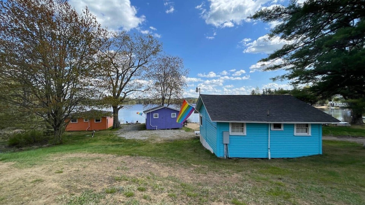 Northwood Cottage | Lakefront Blue Cottage