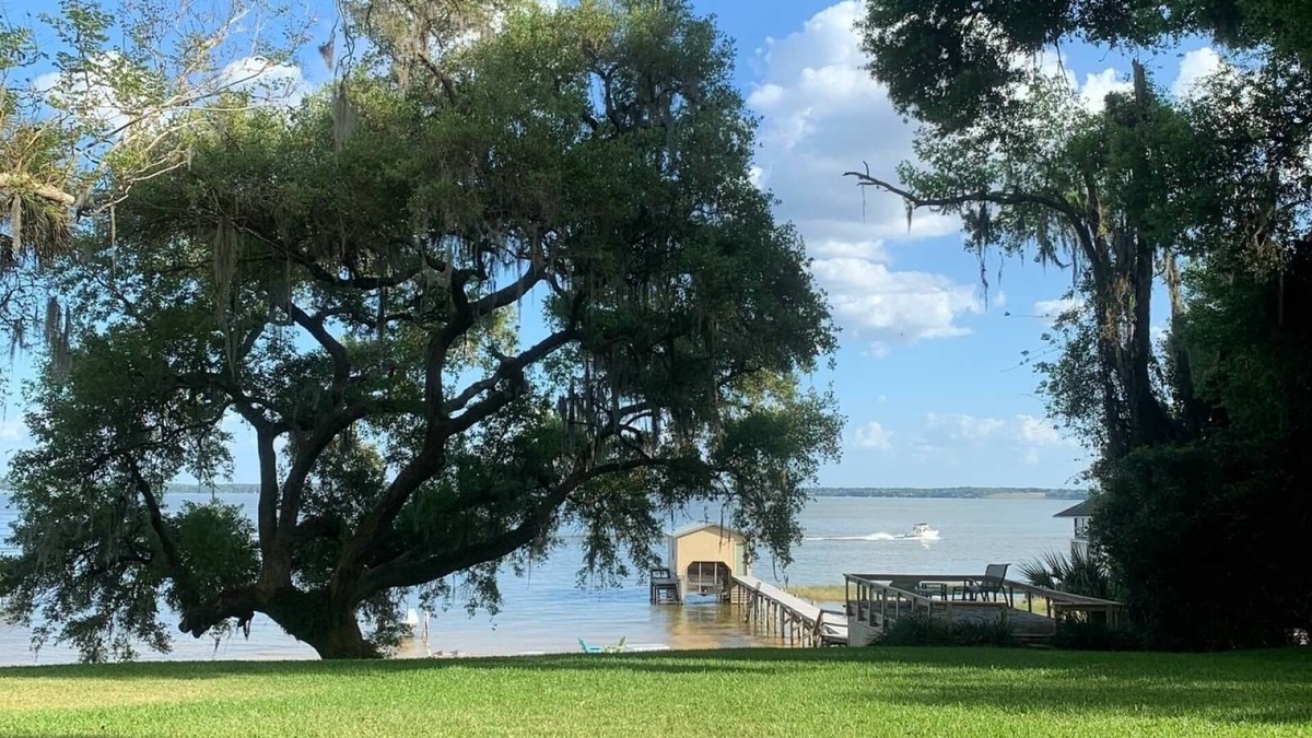Candler House | Lakefront Breezes!