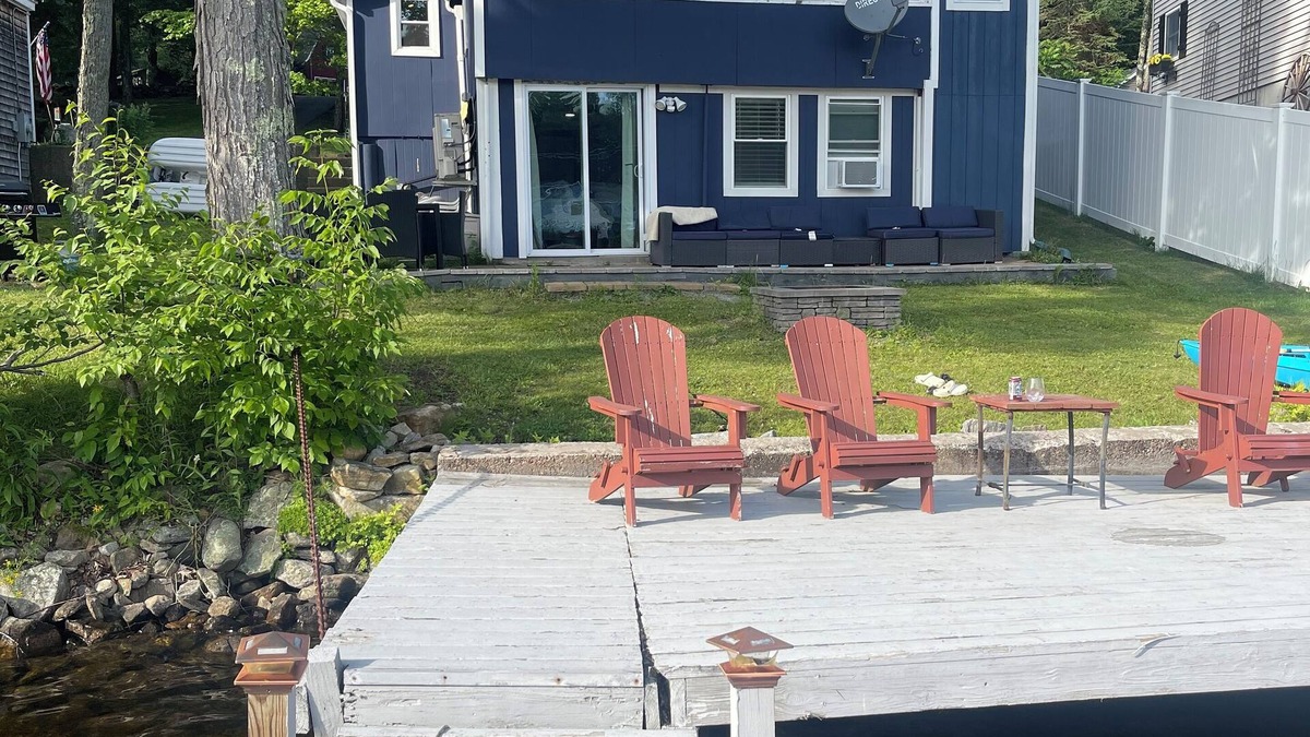 Otis House | Lakefront Bungalow