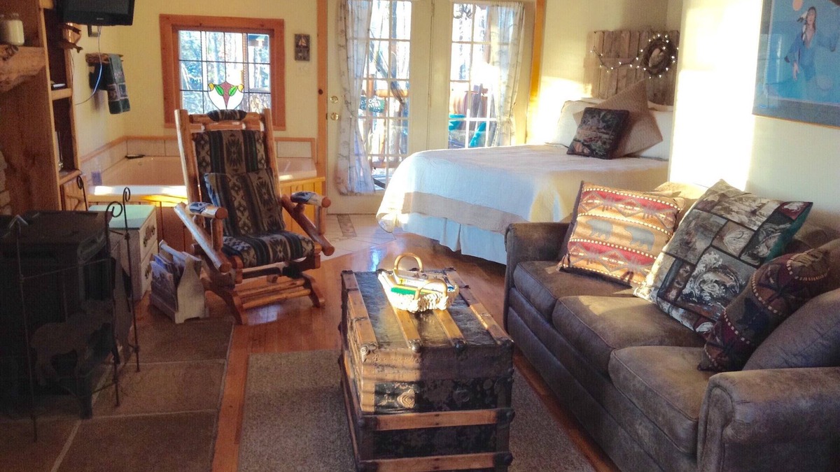 Sylvan Shores Cabin | LAKEFRONT Cabin On 17 Acres