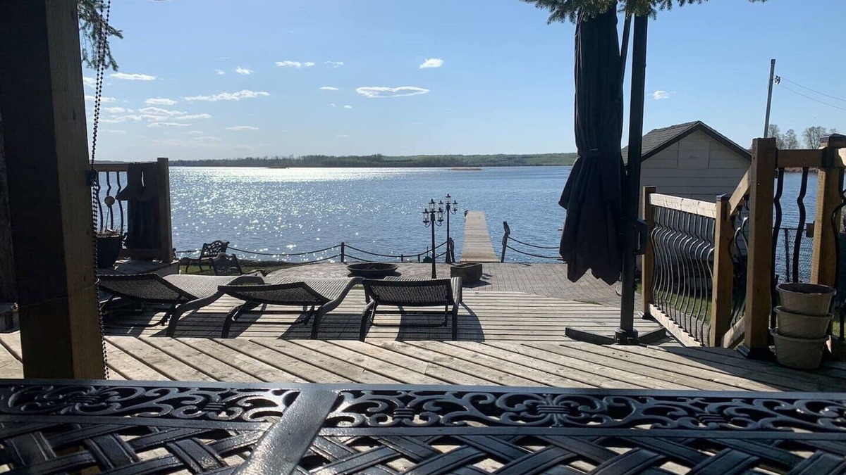 Parkland County Cabin | Lakefront cabin on beautiful Lake Isle.