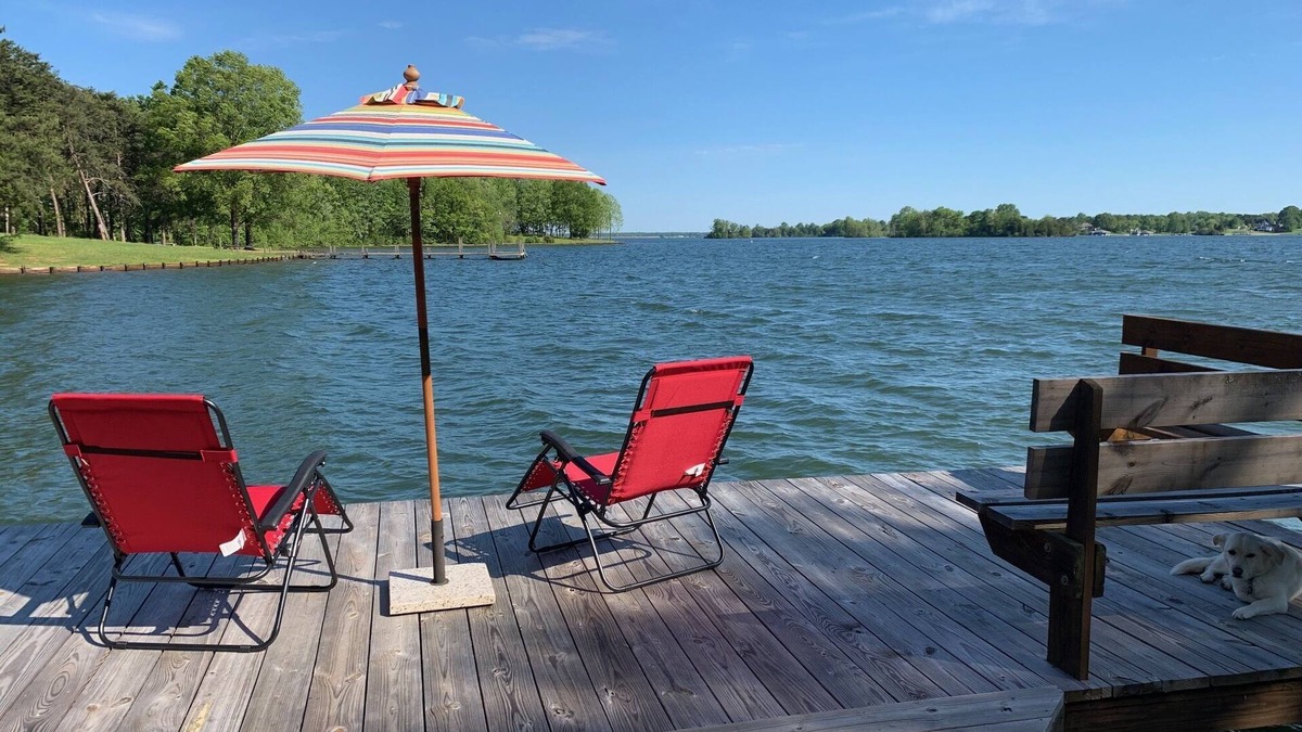 Bumpass House | Lakefront Cabin w/800' of shoreline, WiFi, Beach,Dog Friendly, Kayaks, Fishing