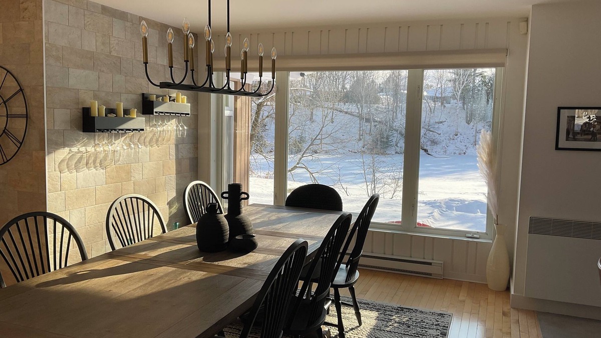 Rawdon House | LAKEFRONT CHALET/FAMILY HOME- beautiful water views, hot tub, outdoor activities