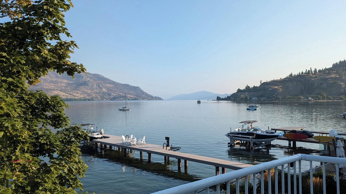 Central Okanagan Apartment | Lakefront charming apartment in downtown Kelowna, the best location in the city.
