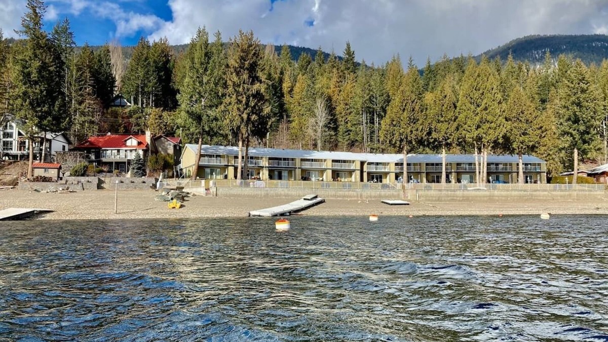 Anglemont Condo | Lakefront Condo on sunny side of Shuswap Lake