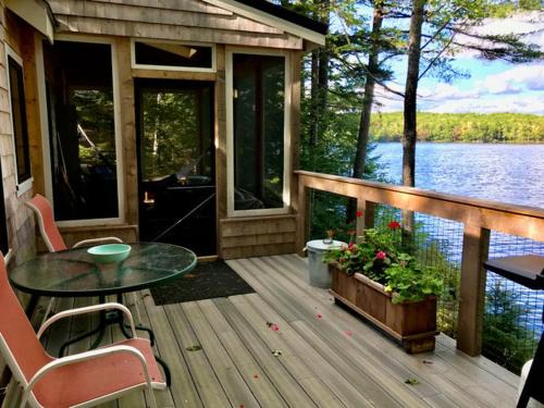 Lincolnville House | Lakefront Cottage by Country House Escapes