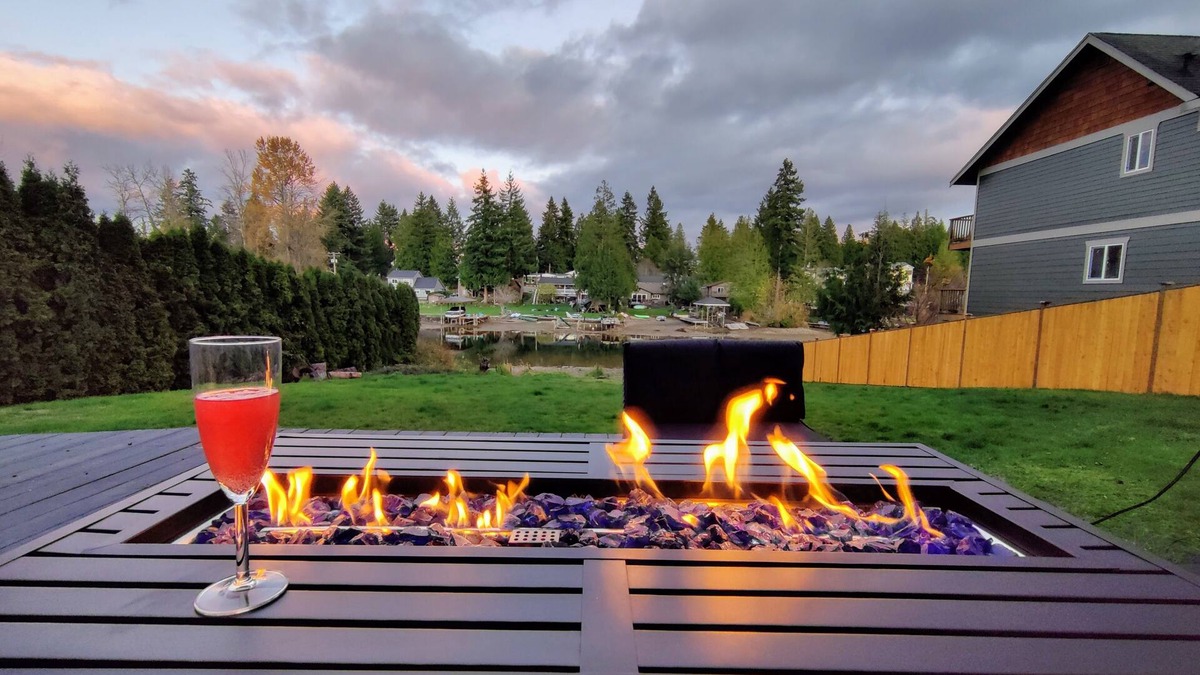 Bonney Lake Cottage | Lakefront Cottage Near Crystal Mountain & Rainier