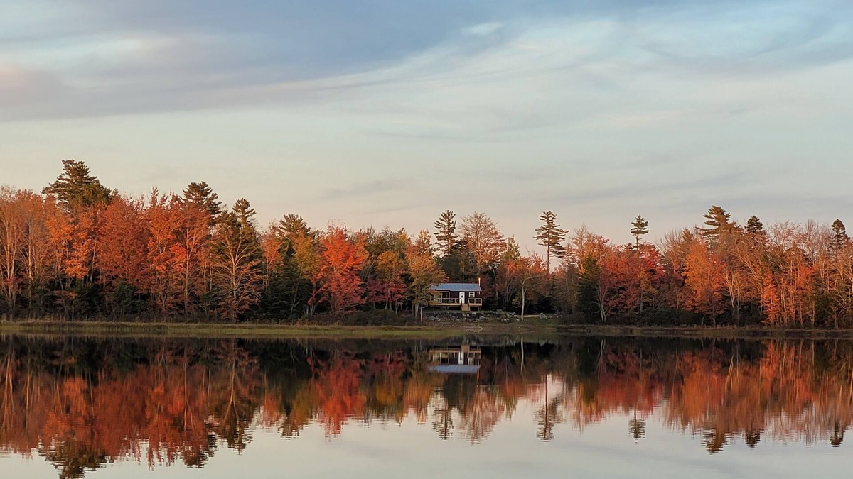 Mill Road Cottage | Lakefront cottage on a Wallaback lake