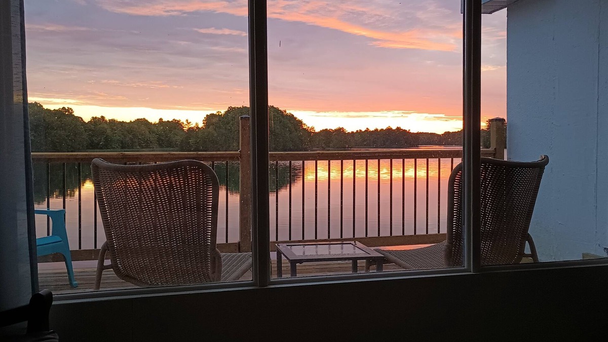 Rideau Lakes Cottage | Lakefront cottage on Benson Lake, Rideau Canal