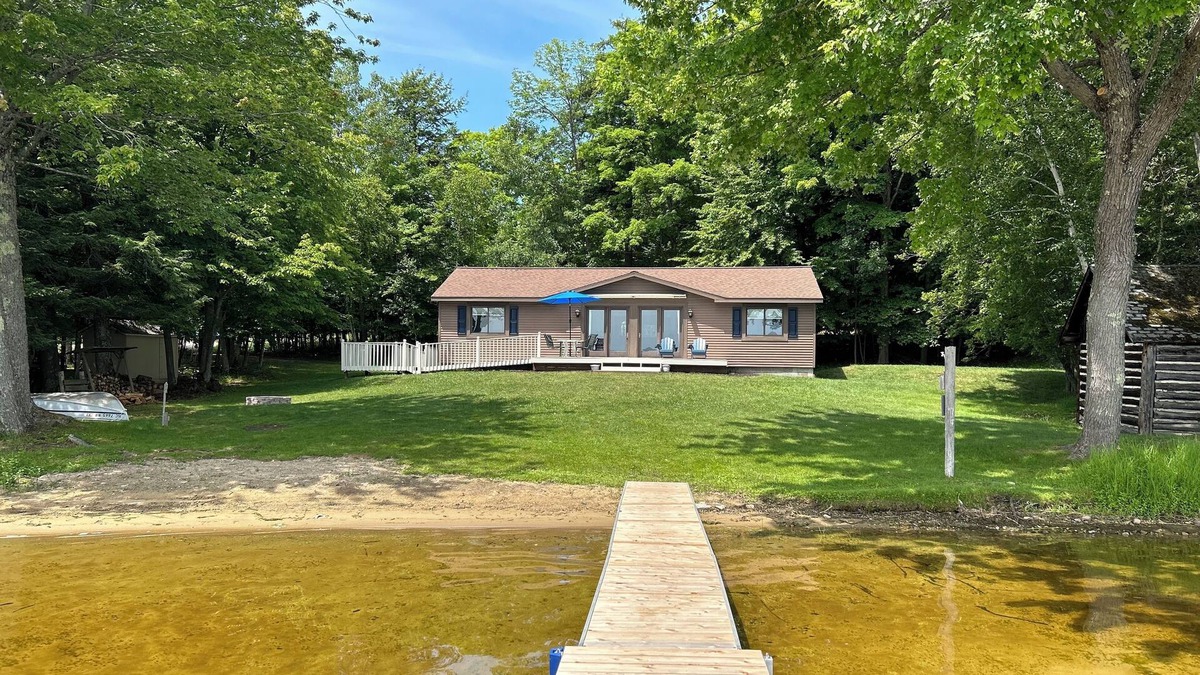 Germfask House | Lakefront Cottage on South Manistique Lake