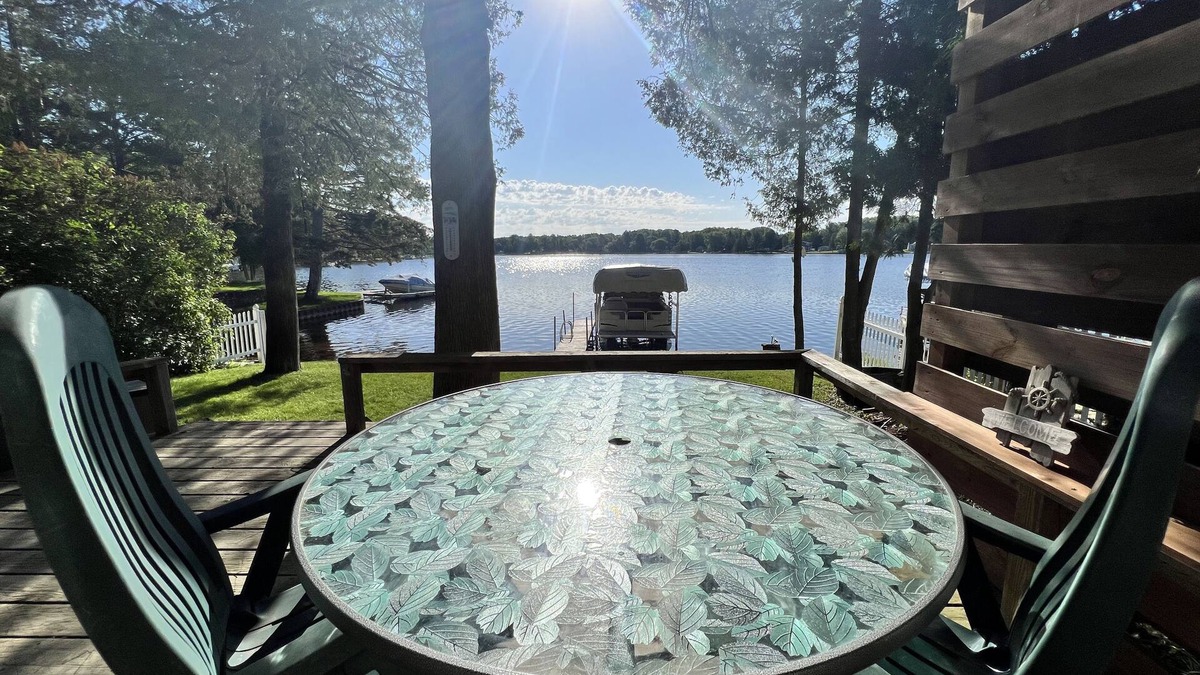 Gladwin Cottage | Lakefront Cottage on Wiggins Lake