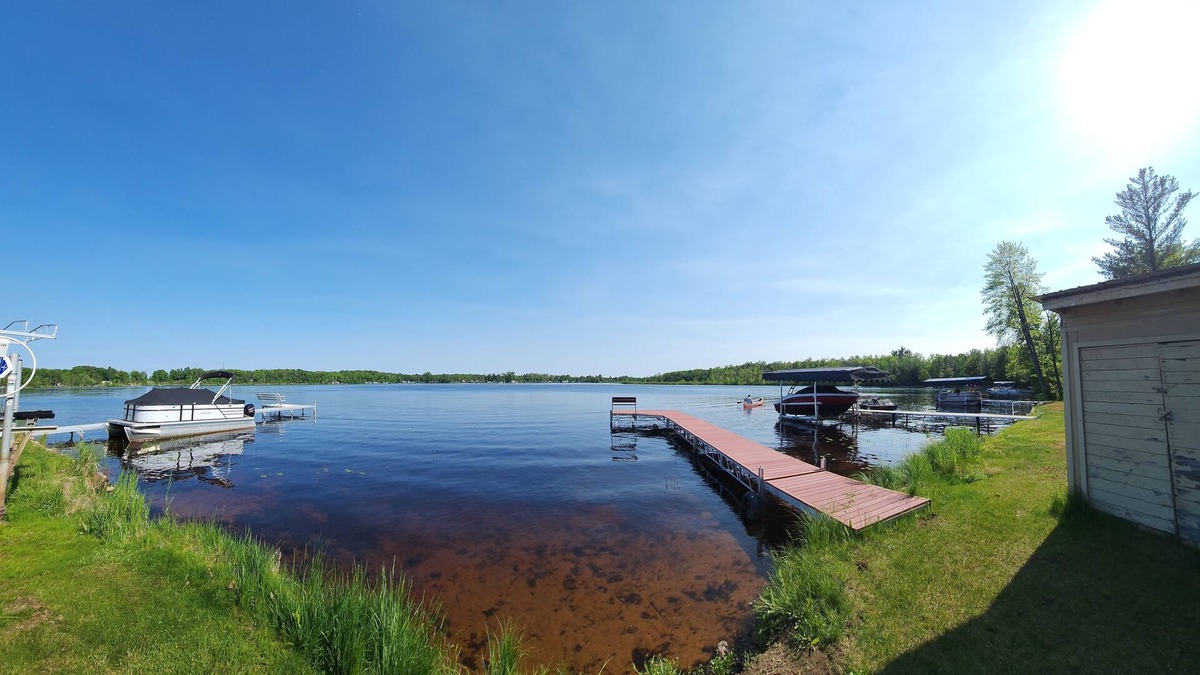 Suring Cottage | Lakefront Cottage Retreat in Charming Mountain!