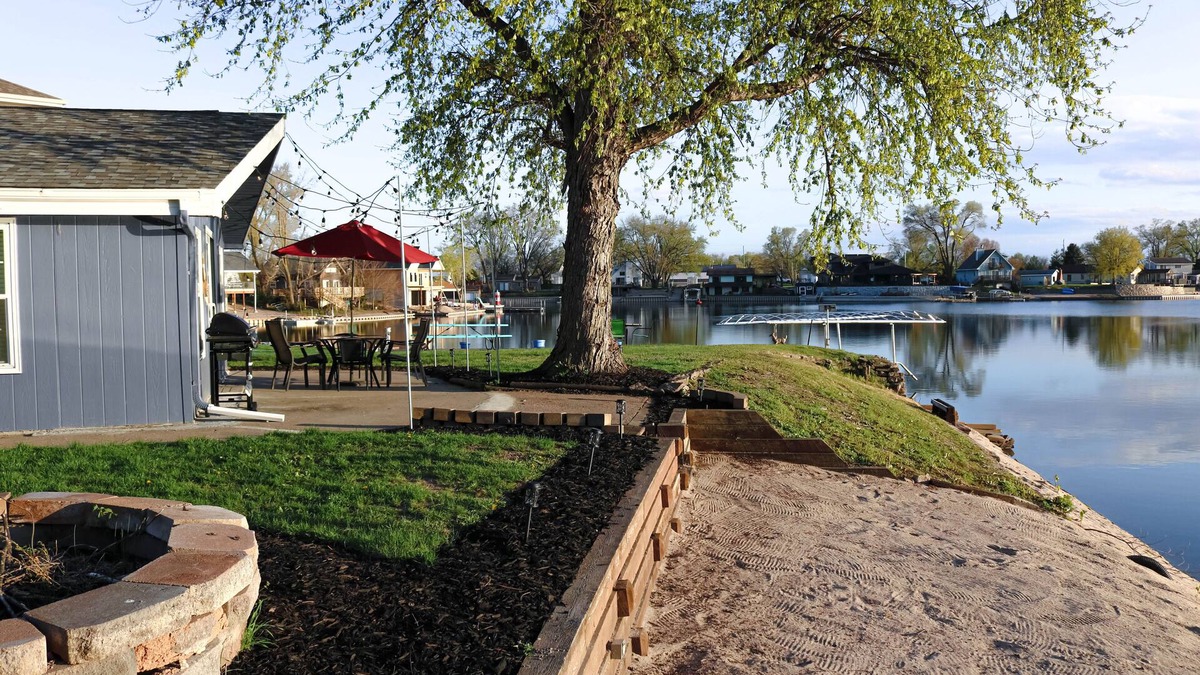 LaPlatte I House | Lakefront Cottage