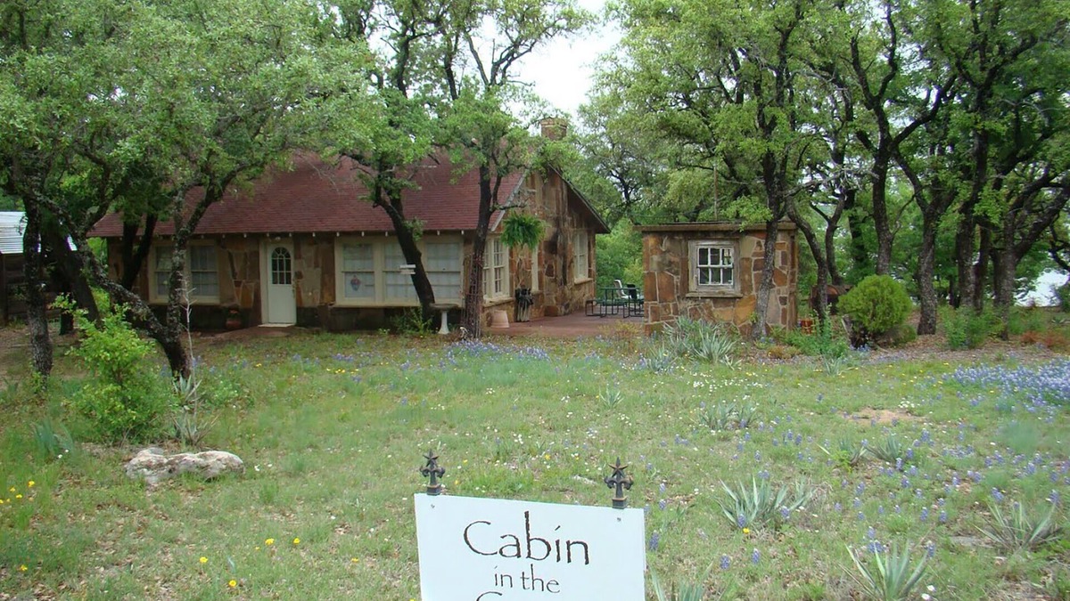 Brownwood Cottage | LAKEFRONT COTTAGE w/Private Dock On Lake Brownwood