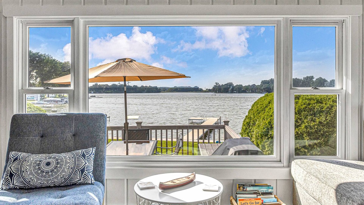Hingham House | Lakefront Cottage with kayaks, paddleboat, aqua mat, & BIG deck close to Elkhart