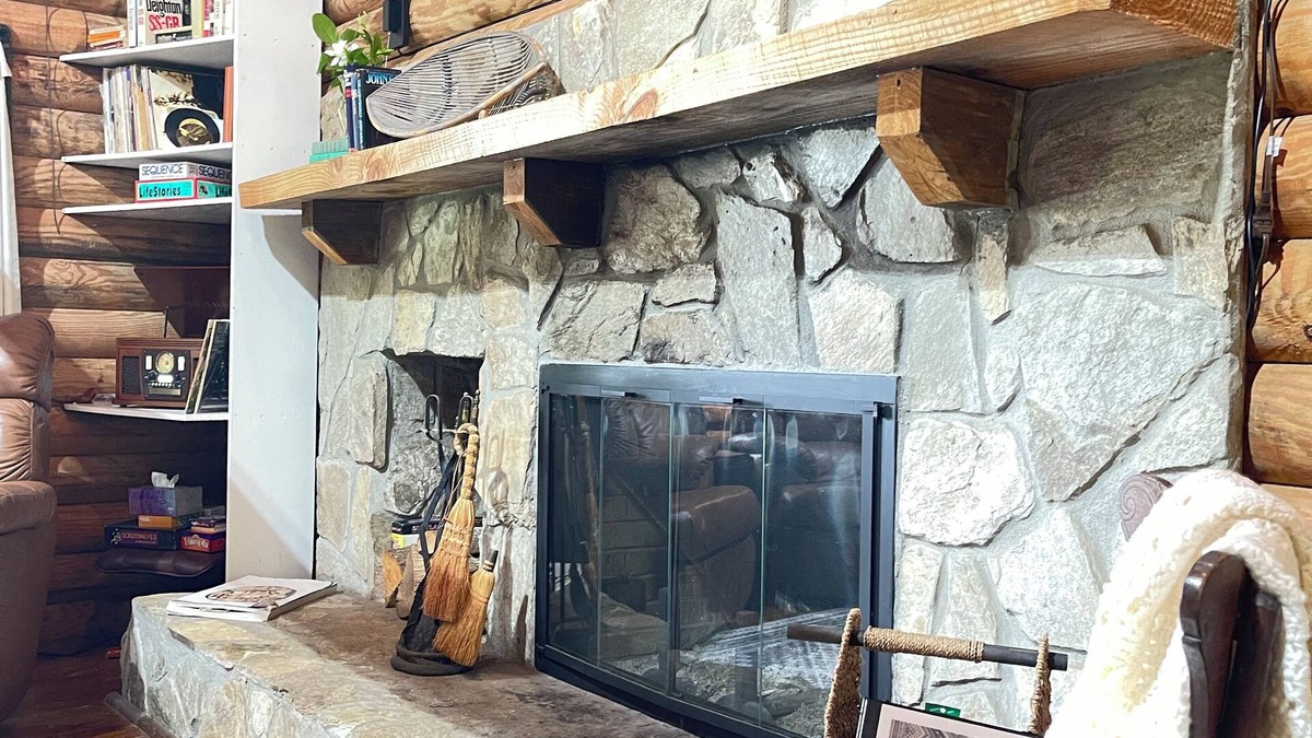 Dewy Rose Cabin | Lakefront Cozy Cabin at The Blueberry Farm