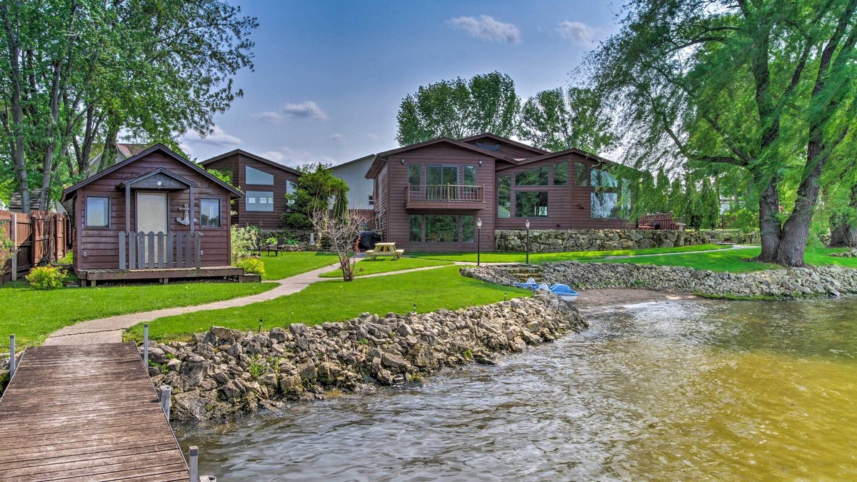 Eau Galle House | Lakefront Eau Galle Home w/Hot Tub & Fire Pit