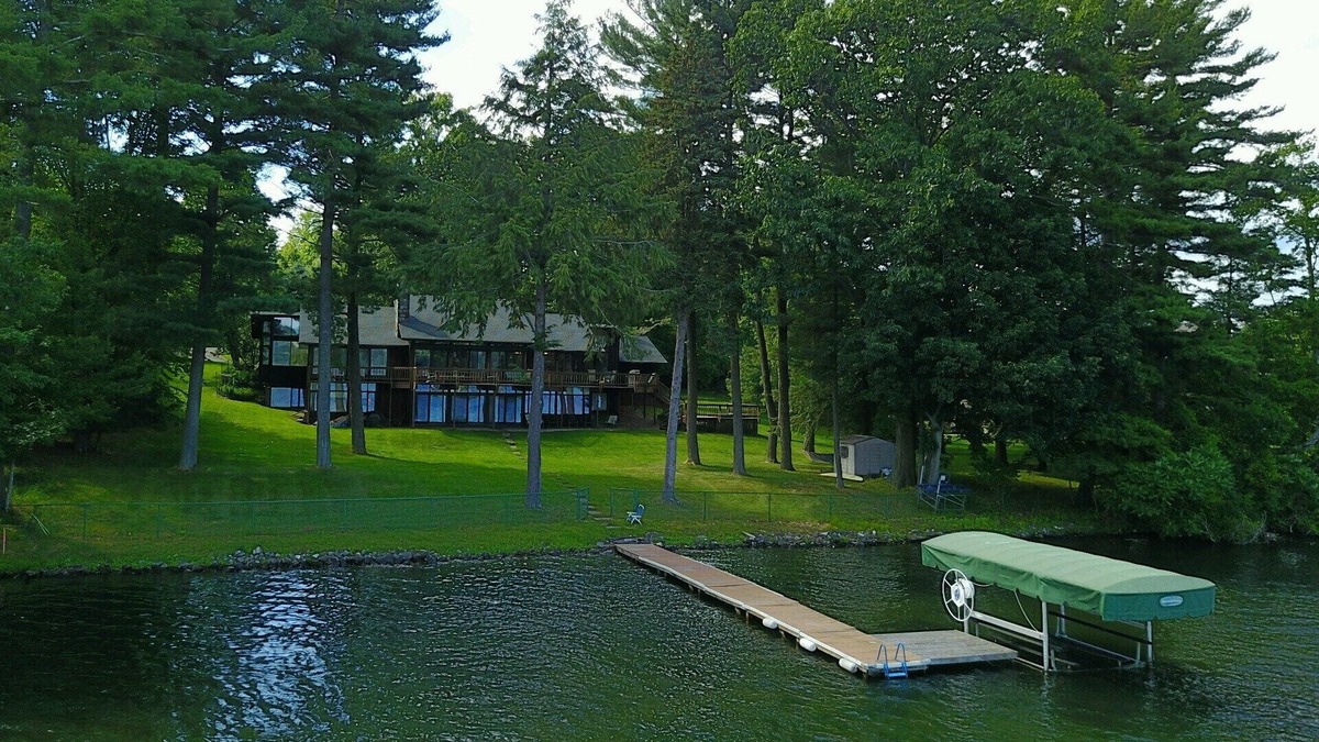 Copake Lake House | Lakefront Estate on Copake Lake