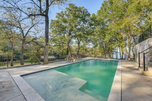 Streetman House | Lakefront Family Home with Pool in Streetman!