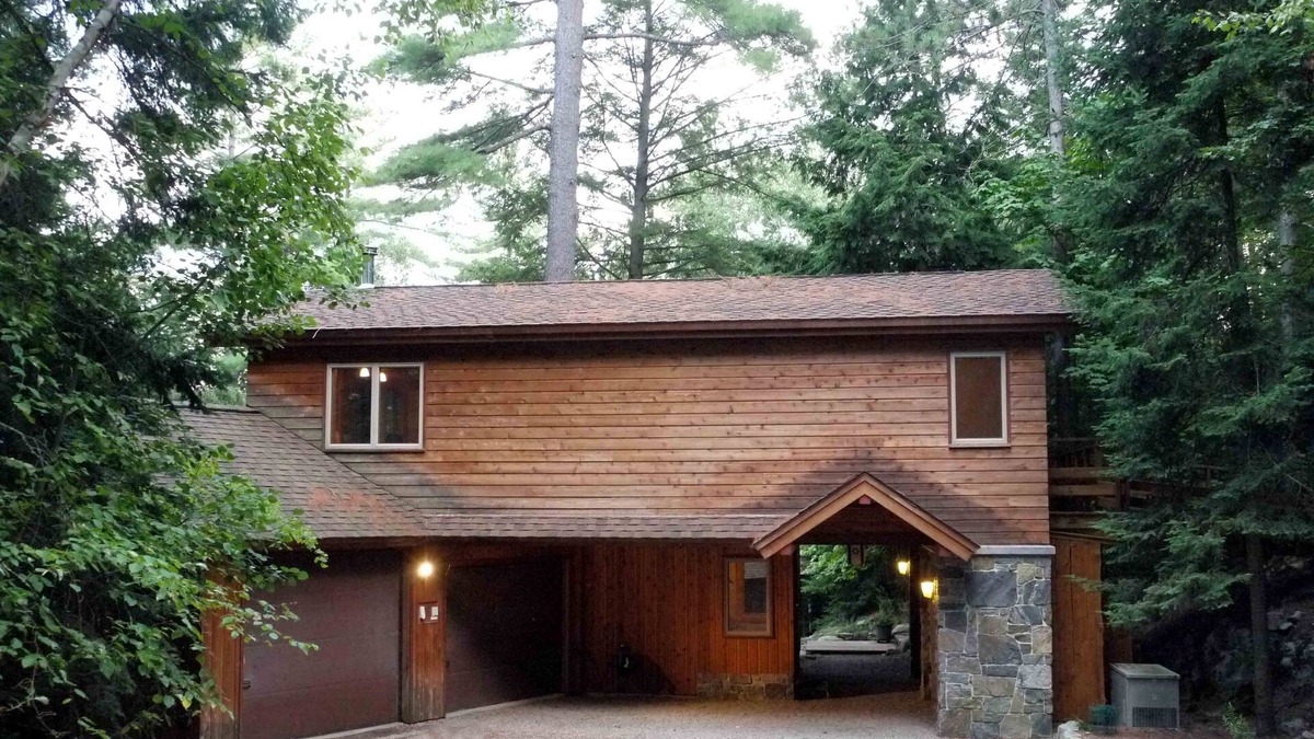 Saranac Lake House | LAKEFRONT FAMILY RETREAT off the beaten track near LAKE PLACID