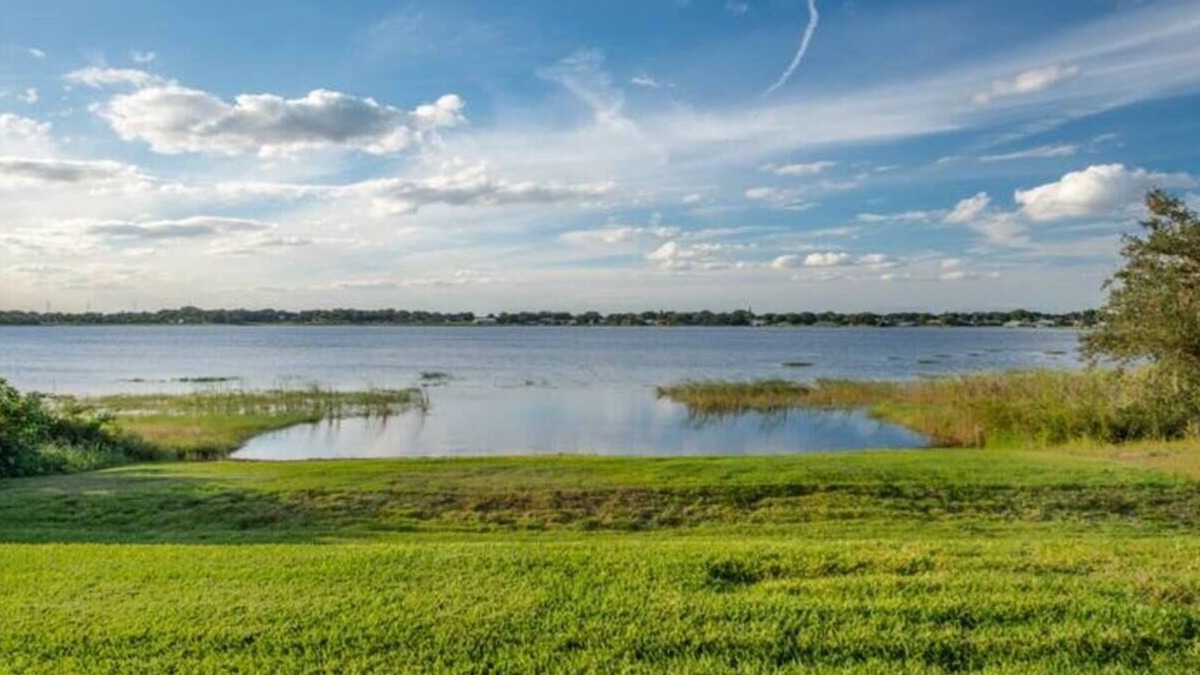 Florida South Atlantic Coast House | Lakefront Fishing/Kayaking/Boating House