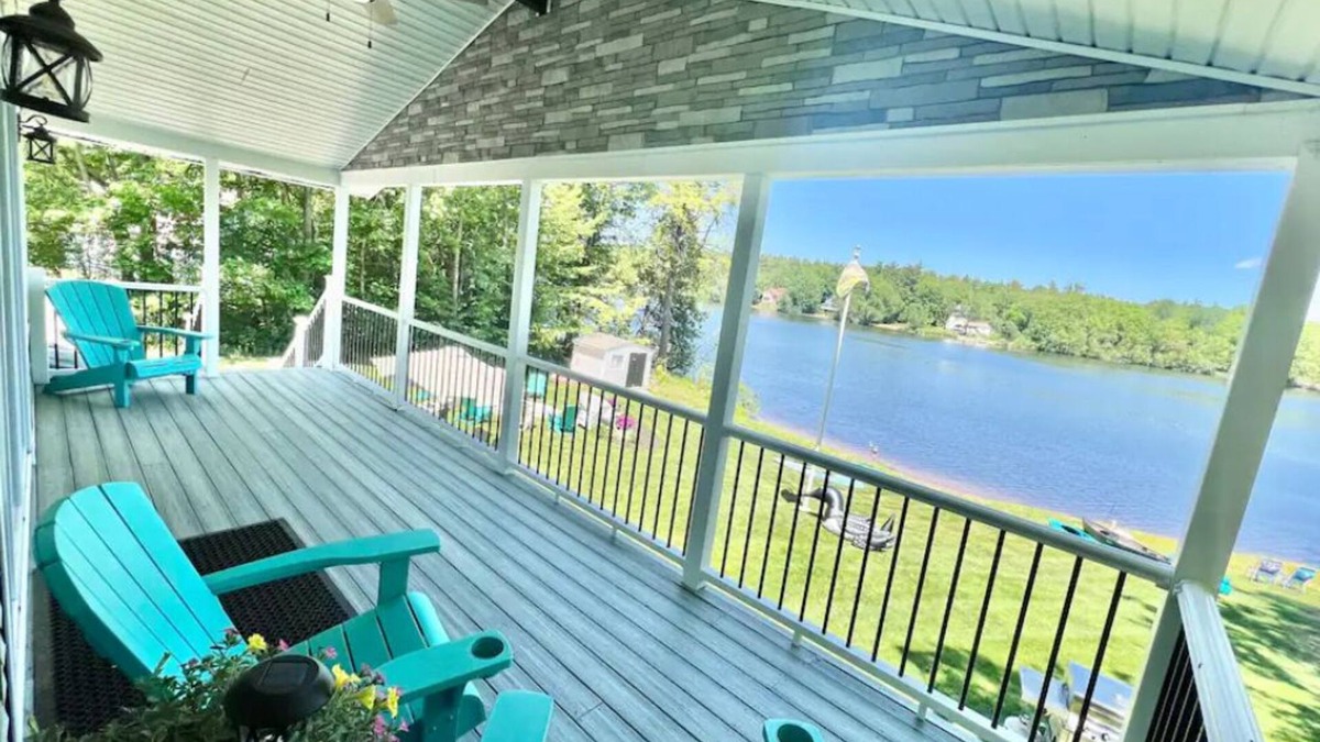Barnstead House | Lakefront, gameroom,Air Conditioner,firepit, kayaks, canoes, frog mat,pedal boat