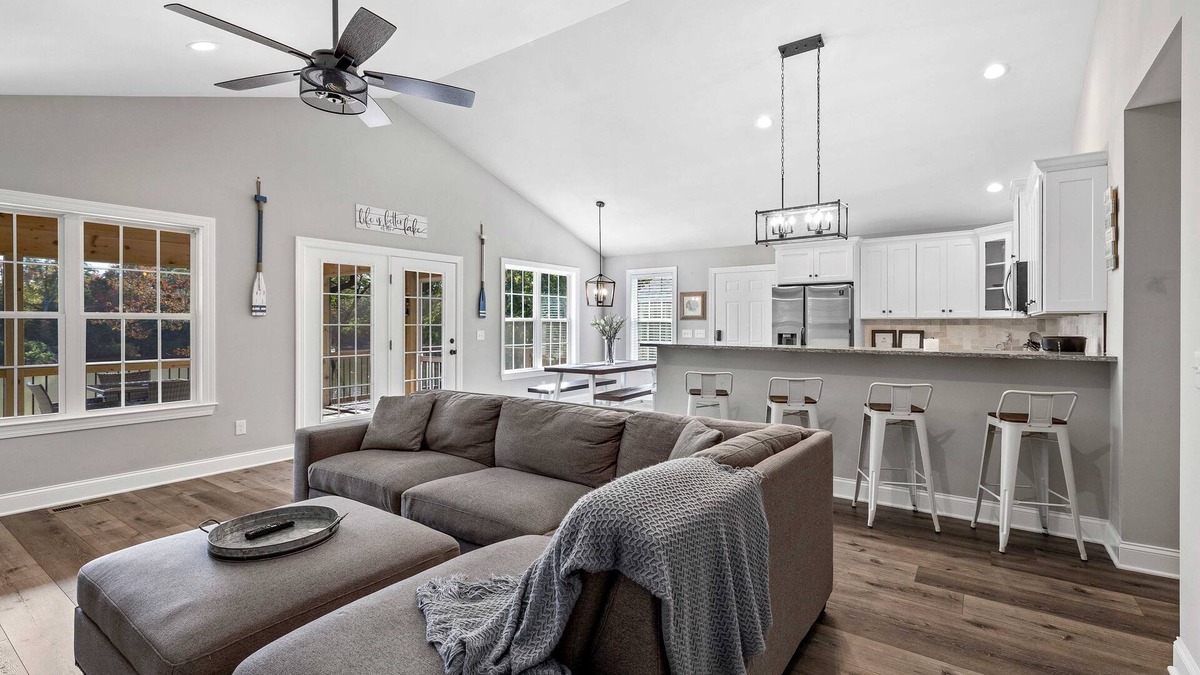 Southmont House | Lakefront Getaway: Dock, Kayaks, Fire Pit, 70" TV