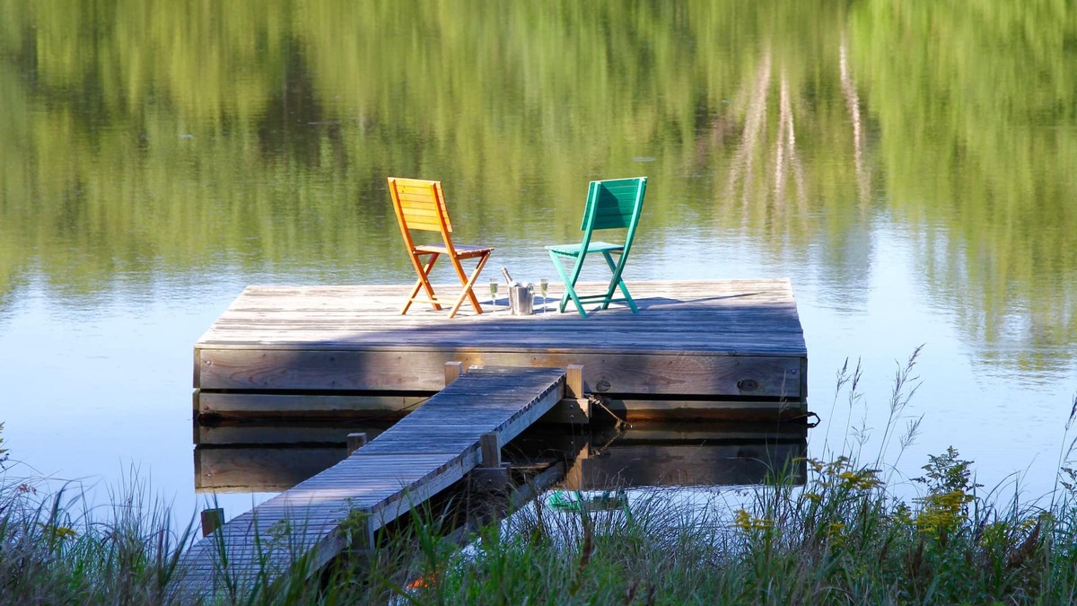 Milford House | Lakefront Getaway *Less than 2 hrs from NYC* Private Lake Access/Hot Tub