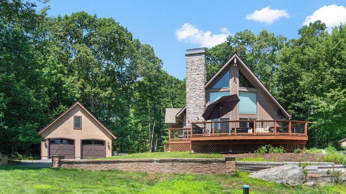 Burrillville House | Lakefront Getaway-Hot Tub + Kayaks + Paddleboards