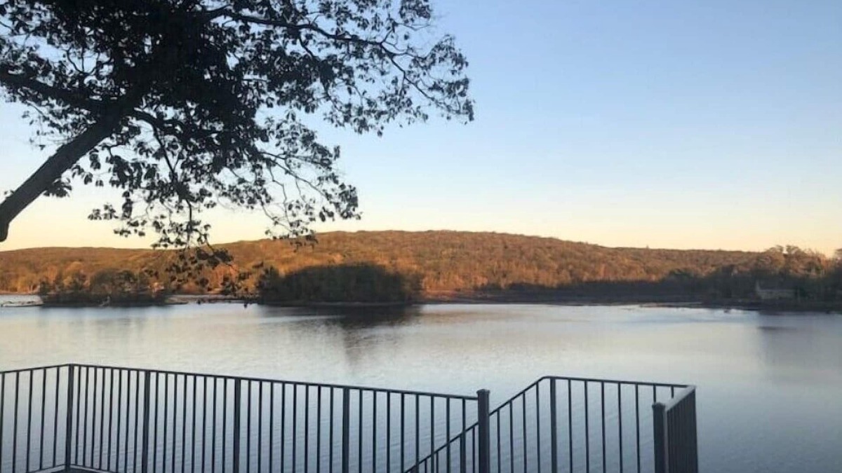 West Milford Cottage | Lakefront Getaway : Mountain & Lakes views