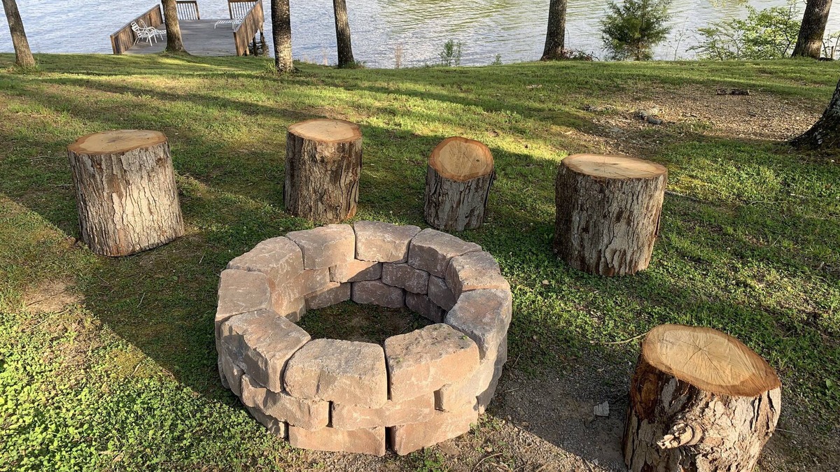 Ashville House | Lakefront guest house on Neely Henry Lake with swim/boat dock Canoe Creek area