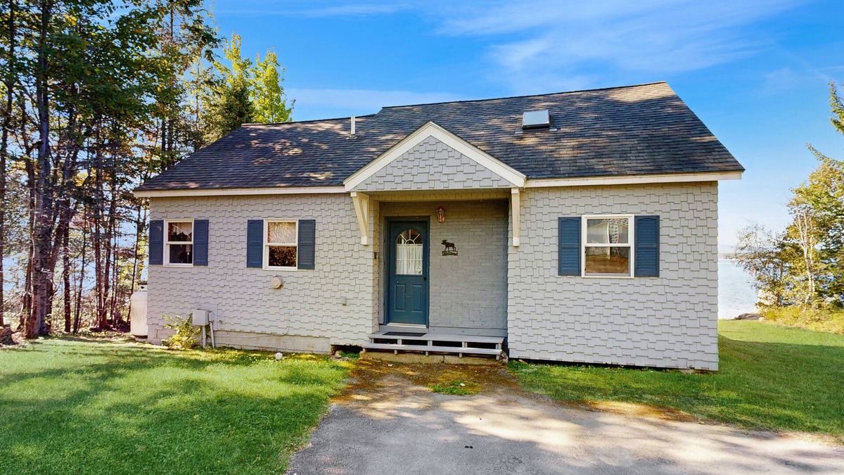 Greenville Cottage | Lakefront home with private dock, mooring, pebble beach, grill, & firepit