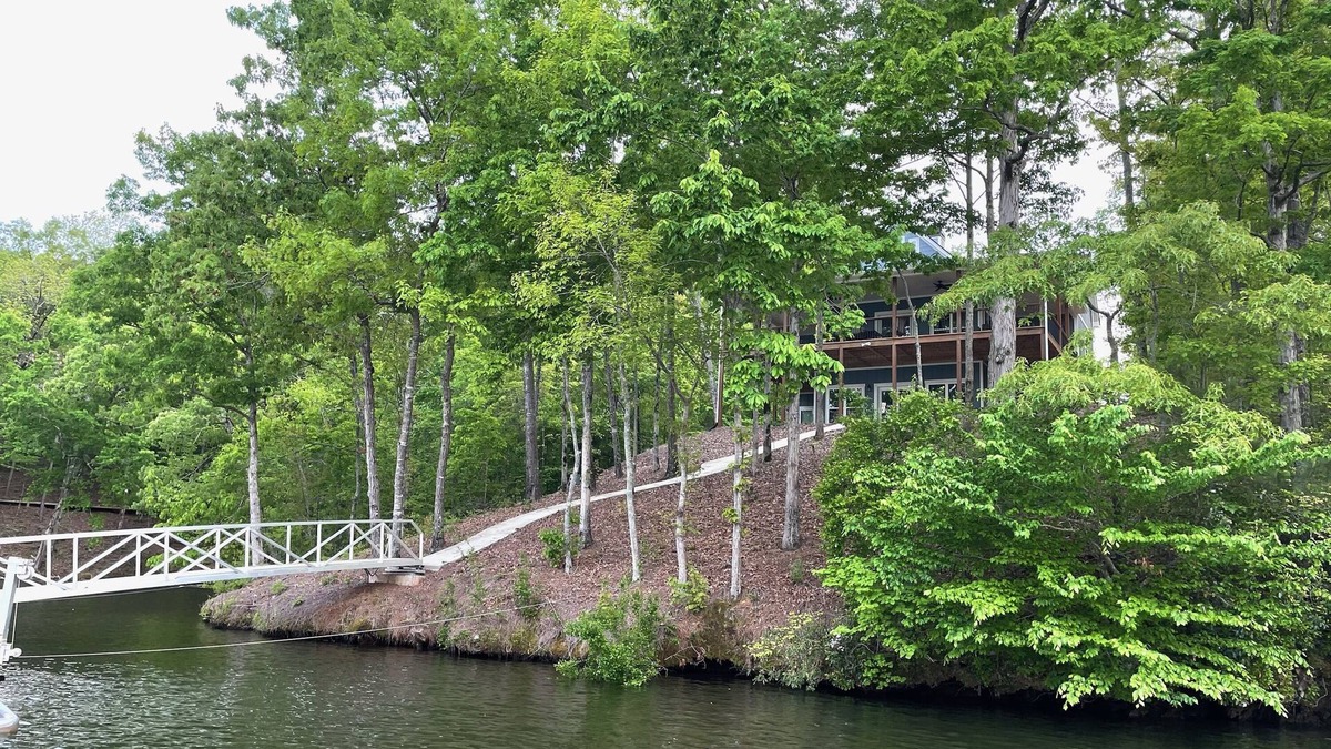 Wedowee House | Lakefront Home - Large Covered Porch and Boat Slip 4BR/3 1/2 BA WONDERFUL!