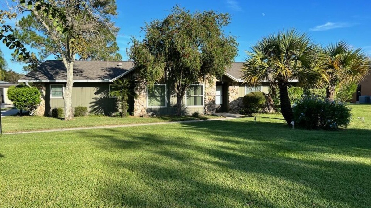 Fruitland Park House | Lakefront Home on Lake Griffin/Harris chain of lakes and close to the Villages