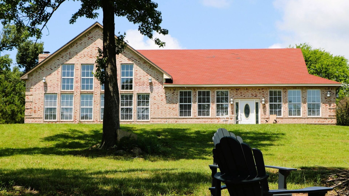 Chandler House | Lakefront Home! Relax and Enjoy Wide Open Views of Lake Palestine!